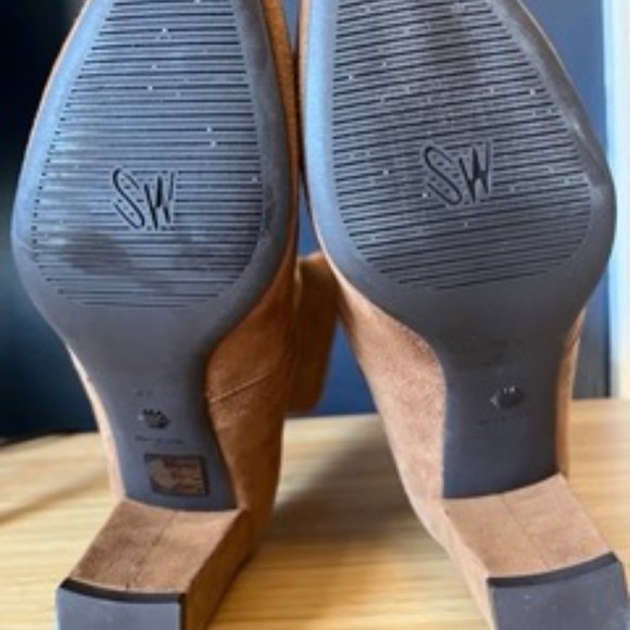 Stuart Weitzman Sofia 50 Stretch Suede Bootie- Great Condition (Women's 7 1/2) - Picture 4 of 7